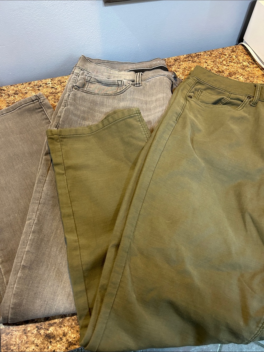 Men's Olive and Gray Casual Jeans - Versatile Everyday Wear
